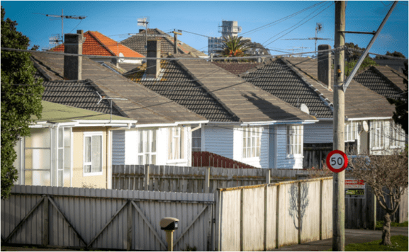 housing-in-upper-hut